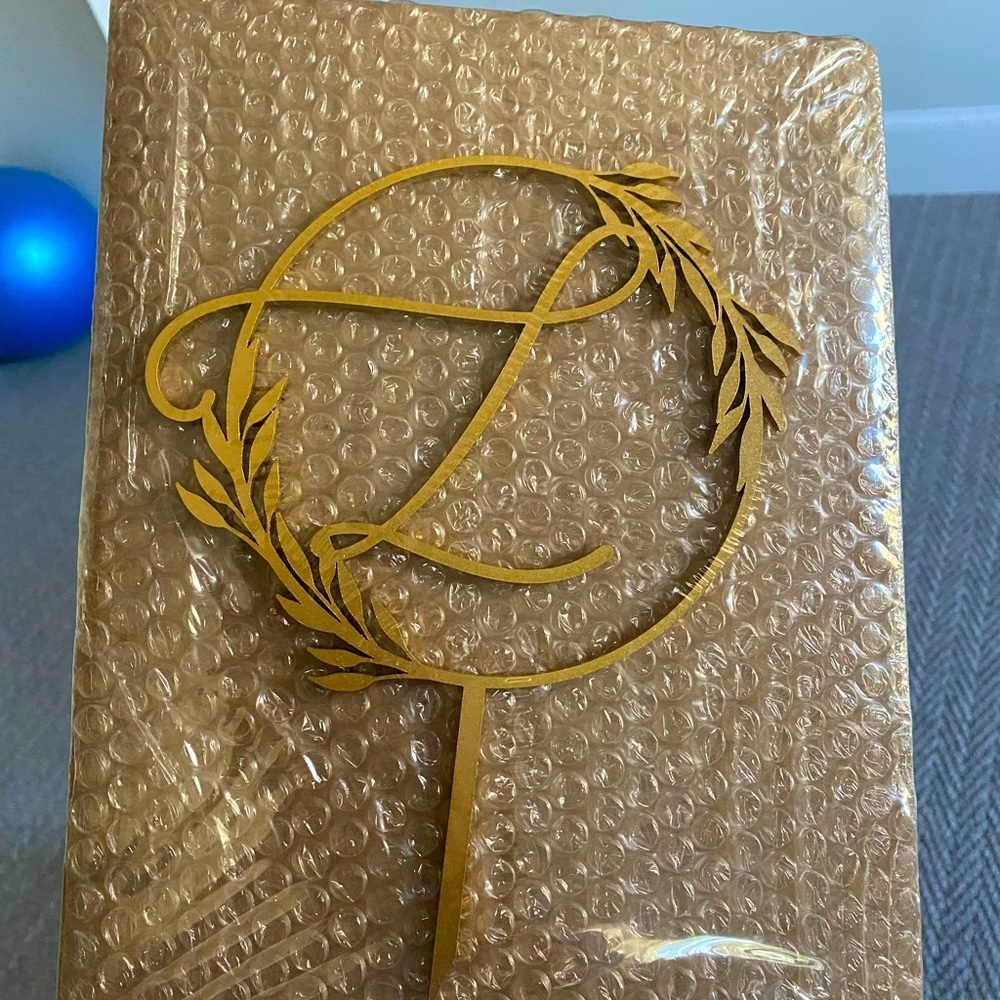 ETSY Custom wedding cake topper “L”